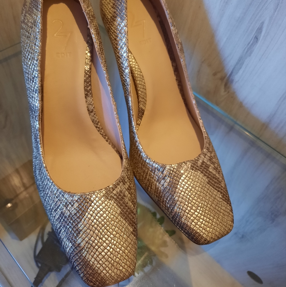 27 Edit Paisley Square Toe Pump size 7.5 never used